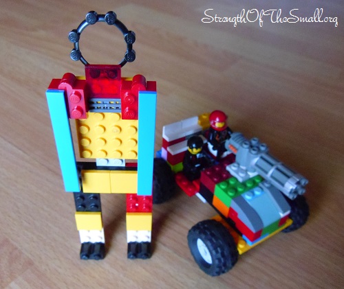 LEGO BoyBot & Offroad War Jeep.