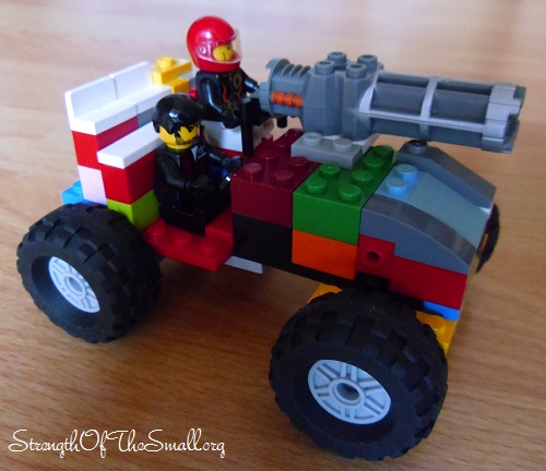 LEGO Offroad War Jeep.