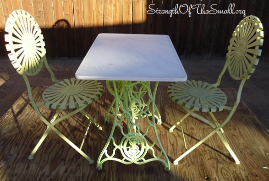 Shabby Chic Patio Set.